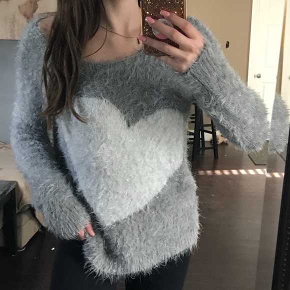 Aeropostale Sweaters - ‼️SALE‼️ Fuzzy Heart Sweater